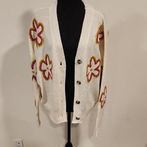 Runway Brand Cream W/ Flowers Cardigan Sweater Size Medium